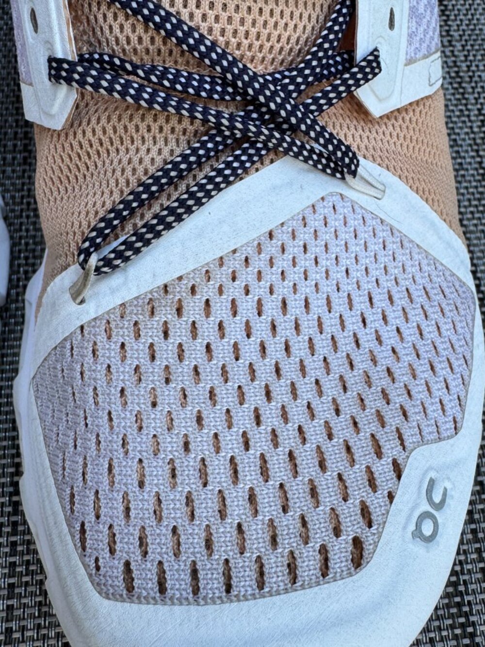 ON Cloud Cloudstratus Running Shoes Womens Sz 8.5 White Almond Model 29.99771 - Picture 10 of 12
